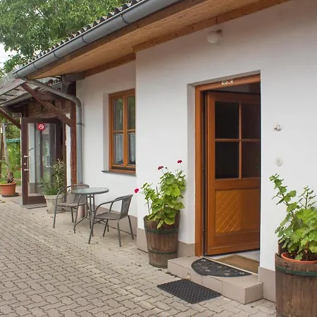 Weinbau Ettenauer Kwatera prywatna *