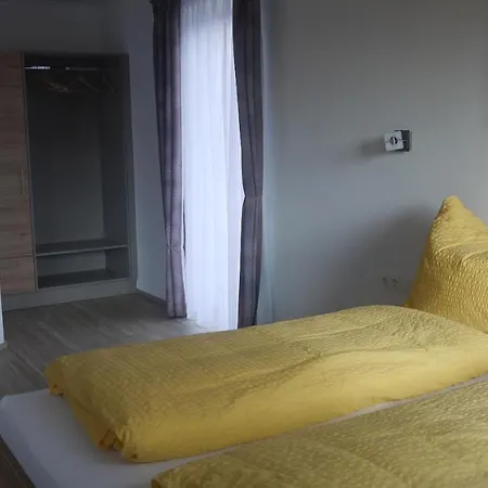 Weinbau Ettenauer Homestay Rohrendorf bei Krems